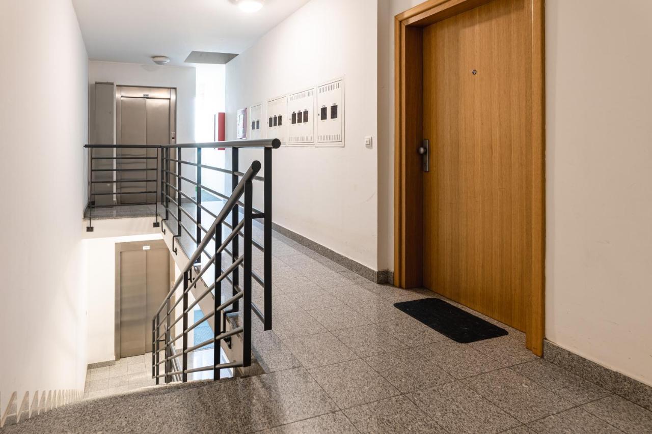 Flexible Selfcheckins 29 - Zagreb - Garage - Loggia - New - Apartments Repinc Екстер'єр фото